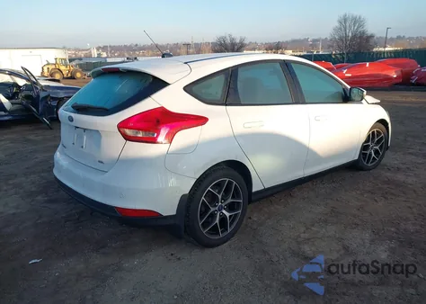 2018 Ford Focus Sel z USA, uszkodzony, nr VIN 1FADP3M28JL215769